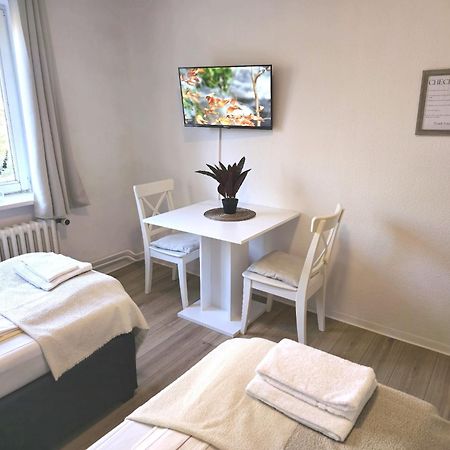 Zentrale 3-Zimmer Wohnung Mit Balkon - Perfekt Fuer Monteure Und Familien Neumünster Zewnętrze zdjęcie