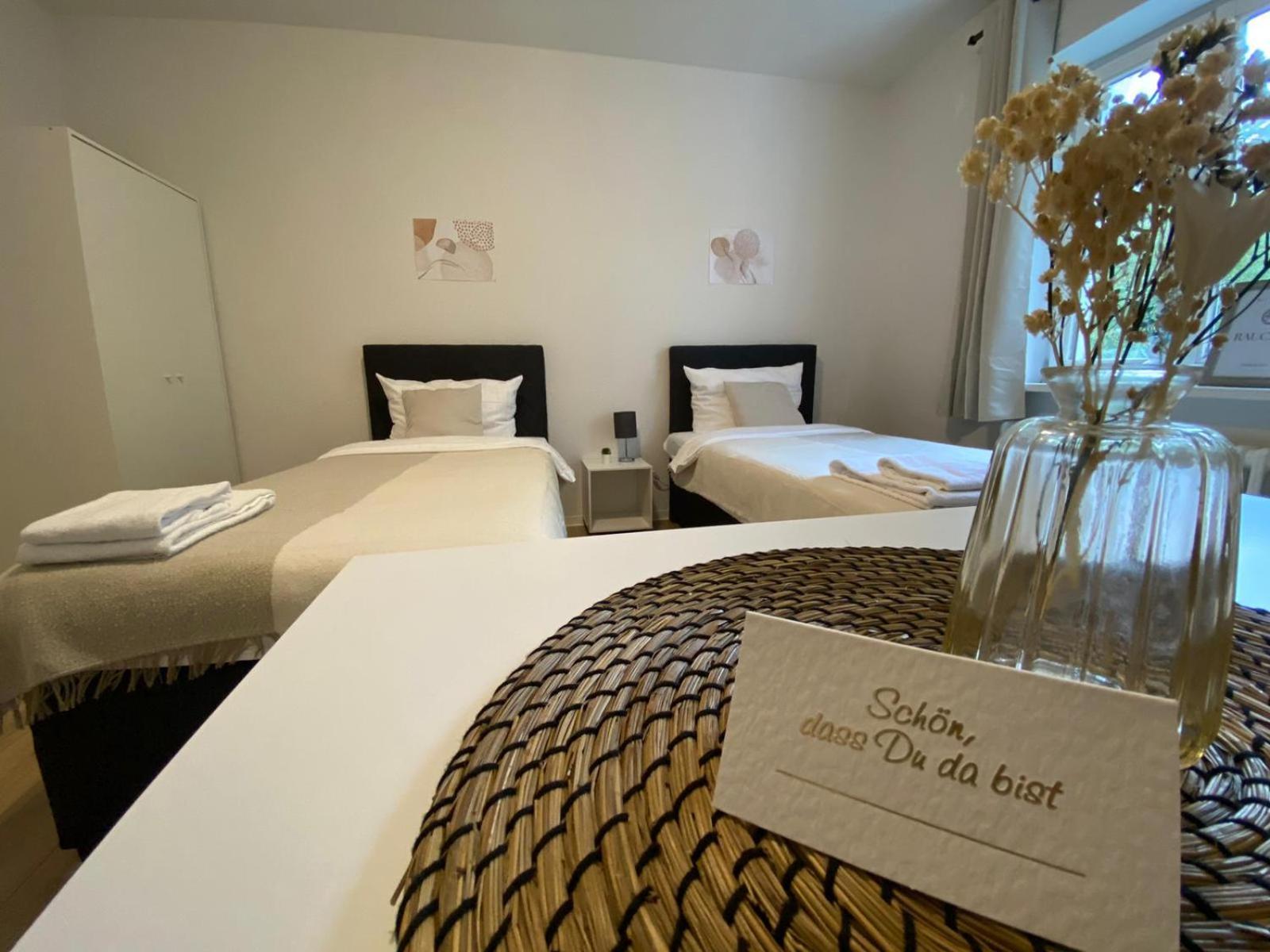 Zentrale 3-Zimmer Wohnung Mit Balkon - Perfekt Fuer Monteure Und Familien Neumünster Zewnętrze zdjęcie