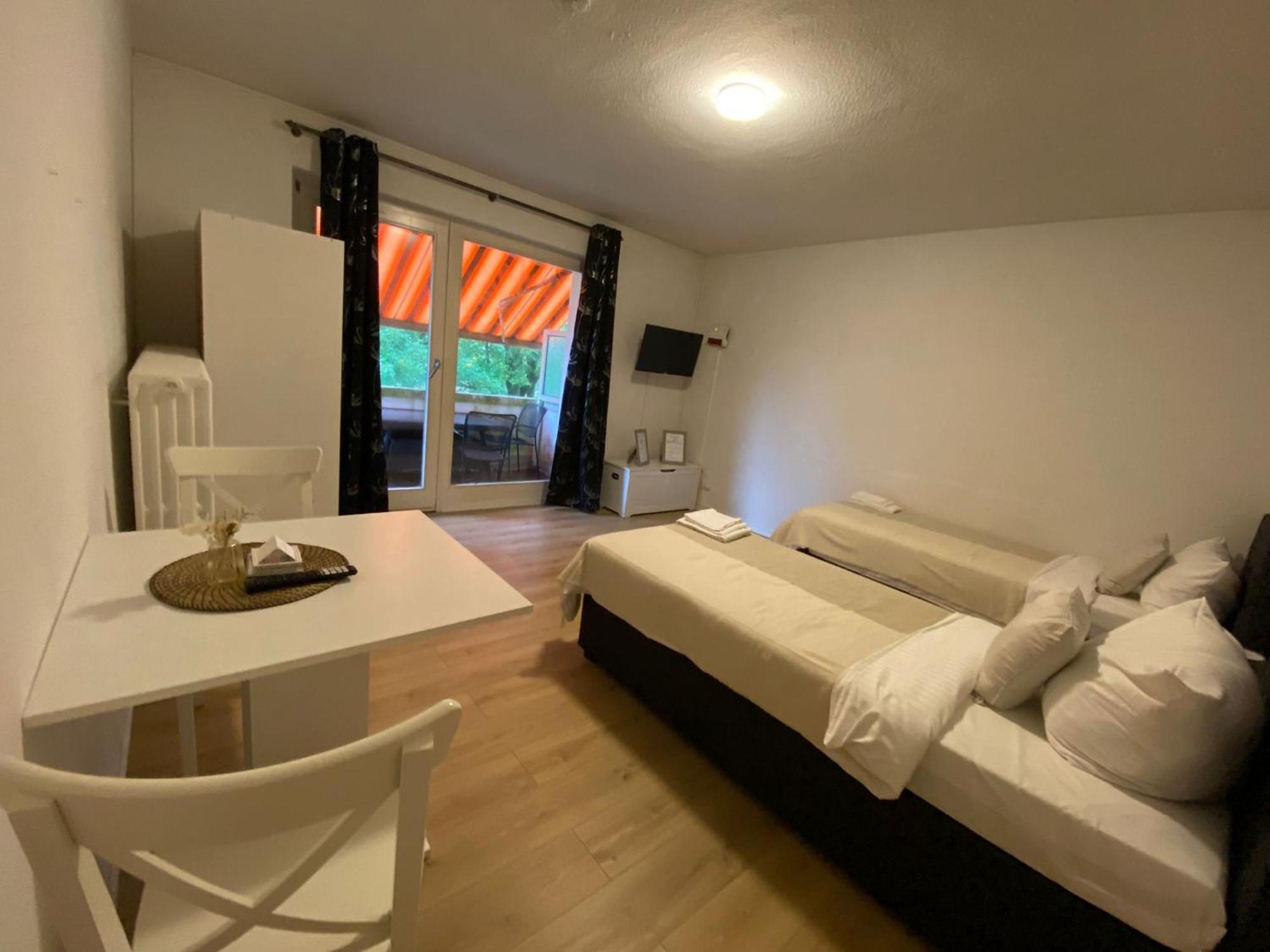 Zentrale 3-Zimmer Wohnung Mit Balkon - Perfekt Fuer Monteure Und Familien Neumünster Zewnętrze zdjęcie