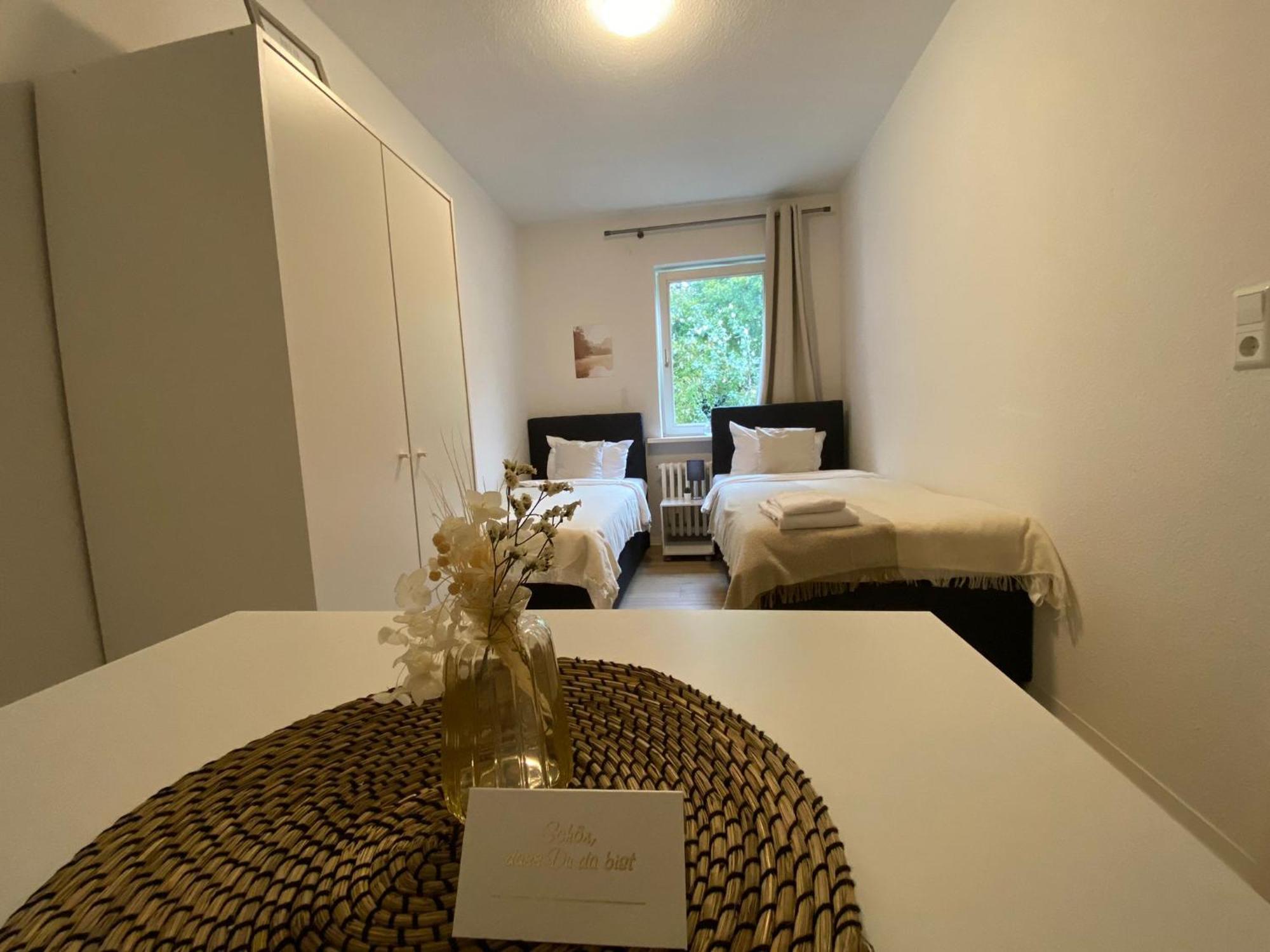 Zentrale 3-Zimmer Wohnung Mit Balkon - Perfekt Fuer Monteure Und Familien Neumünster Zewnętrze zdjęcie